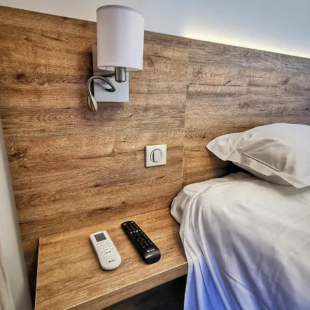 Ustaria Apartament Peri