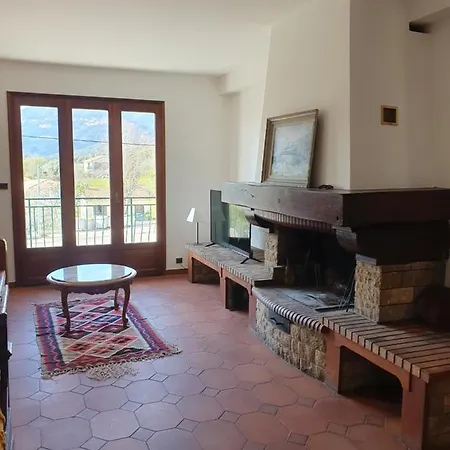 Ustaria Apartamento *